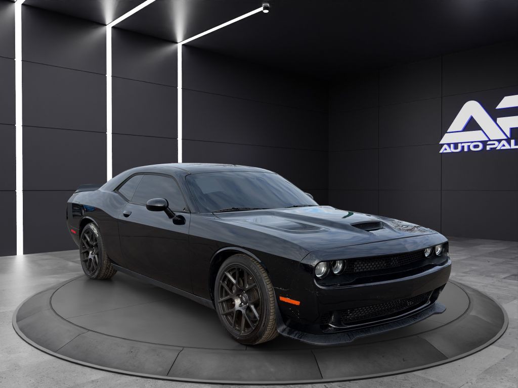 2017 Dodge Challenger Image 3