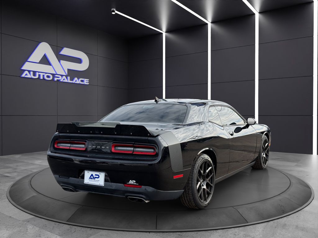 2017 Dodge Challenger Image 6