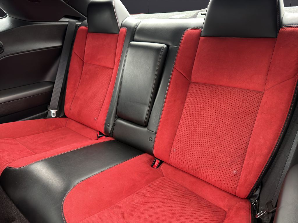 2017 Dodge Challenger Image 21