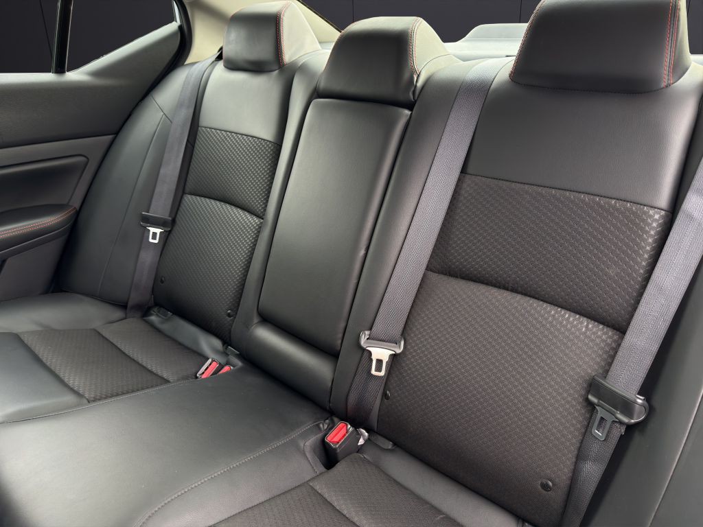 2024 Nissan Altima Image 21