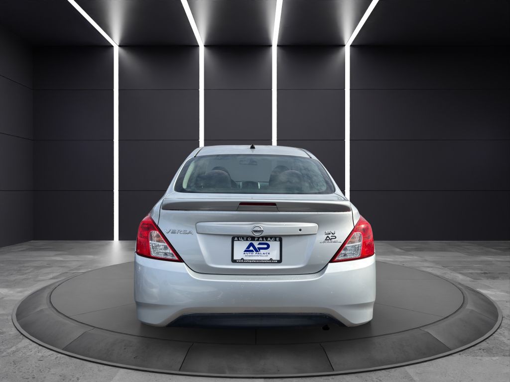2016 Nissan Versa Image 5
