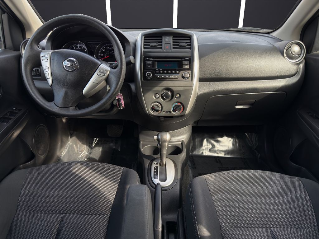 2016 Nissan Versa Image 13