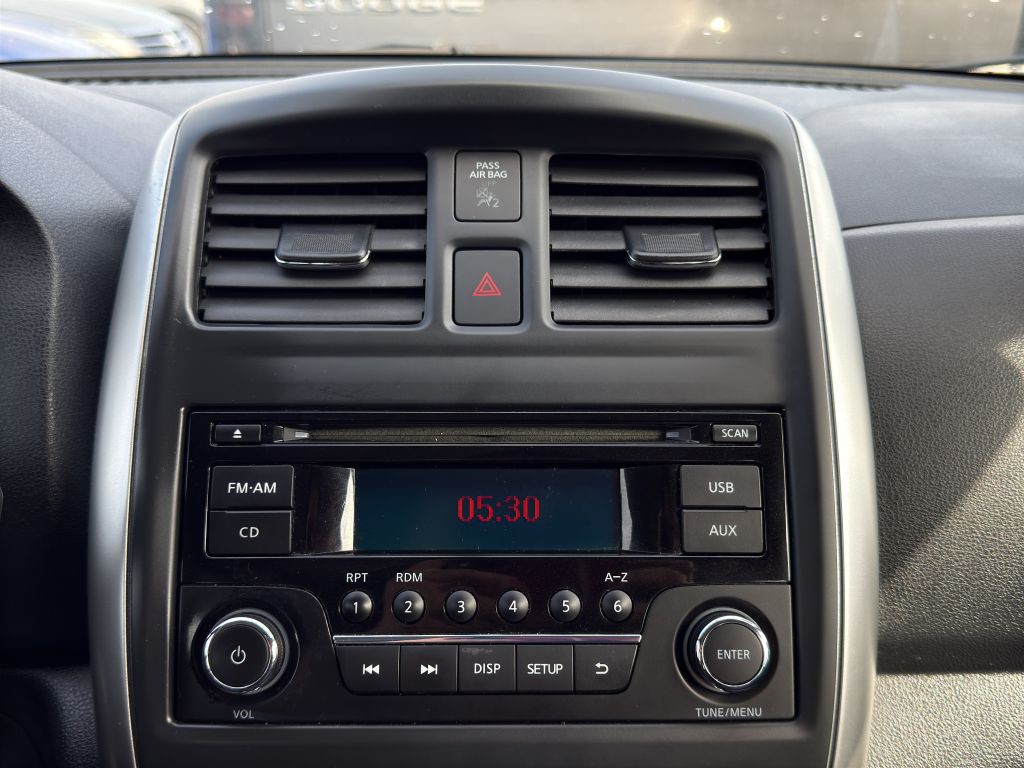 2016 Nissan Versa Image 18