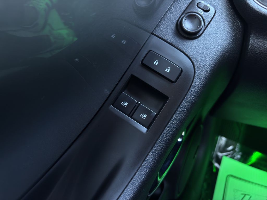 2014 Chevrolet Camaro Image 11