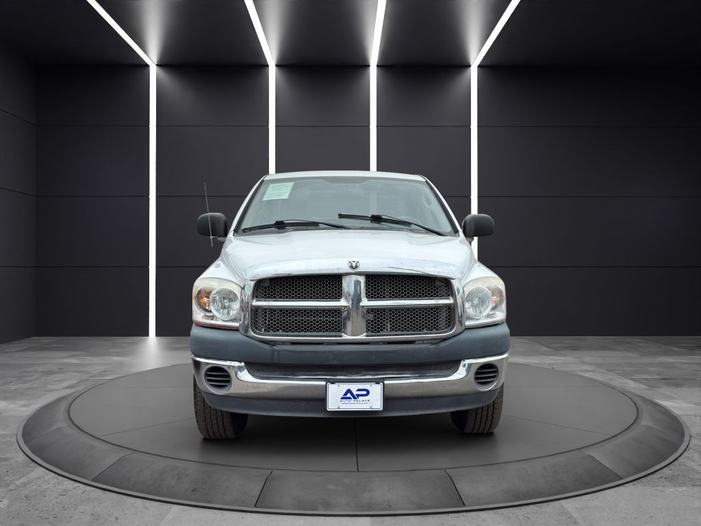 2007 Dodge Ram 1500 Image 2