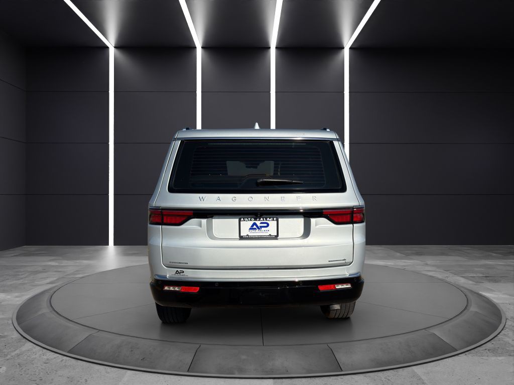 2022 Jeep Wagoneer Image 5