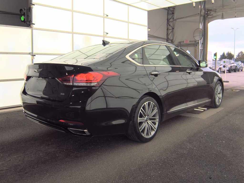 2018 Genesis G80 Image 2