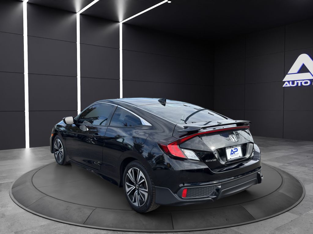 2017 Honda Civic Image 4