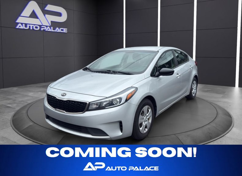 2017 Kia Forte Image 1