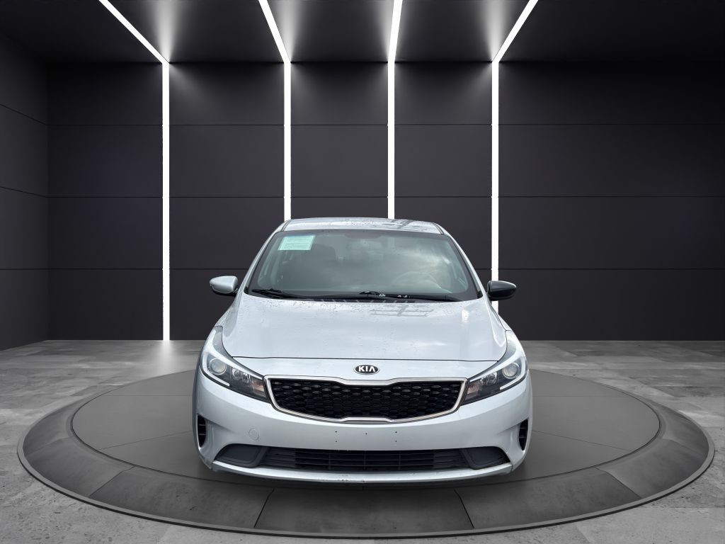 2017 Kia Forte Image 2