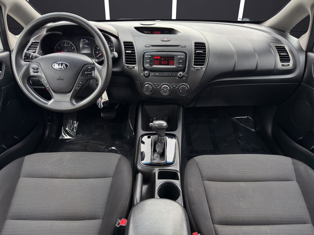 2017 Kia Forte Image 13