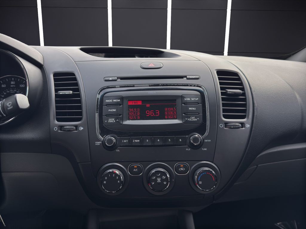 2018 Kia Forte Image 17