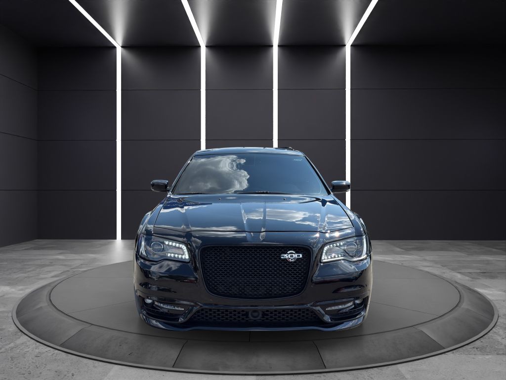 2023 Chrysler 300 Image 2