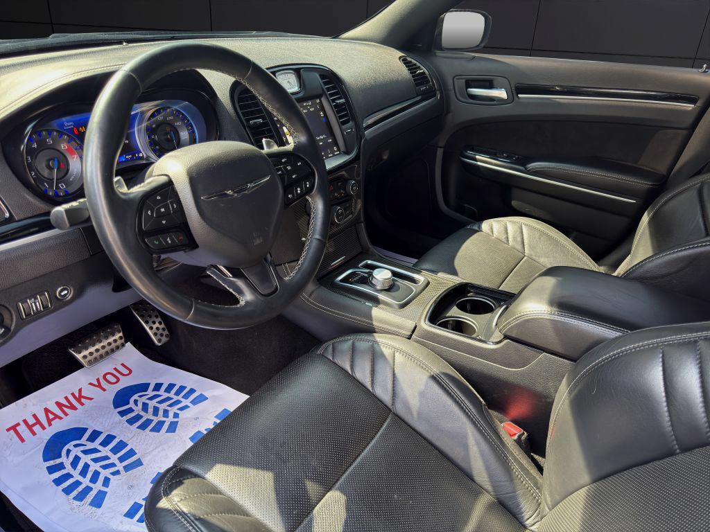 2023 Chrysler 300 Image 12