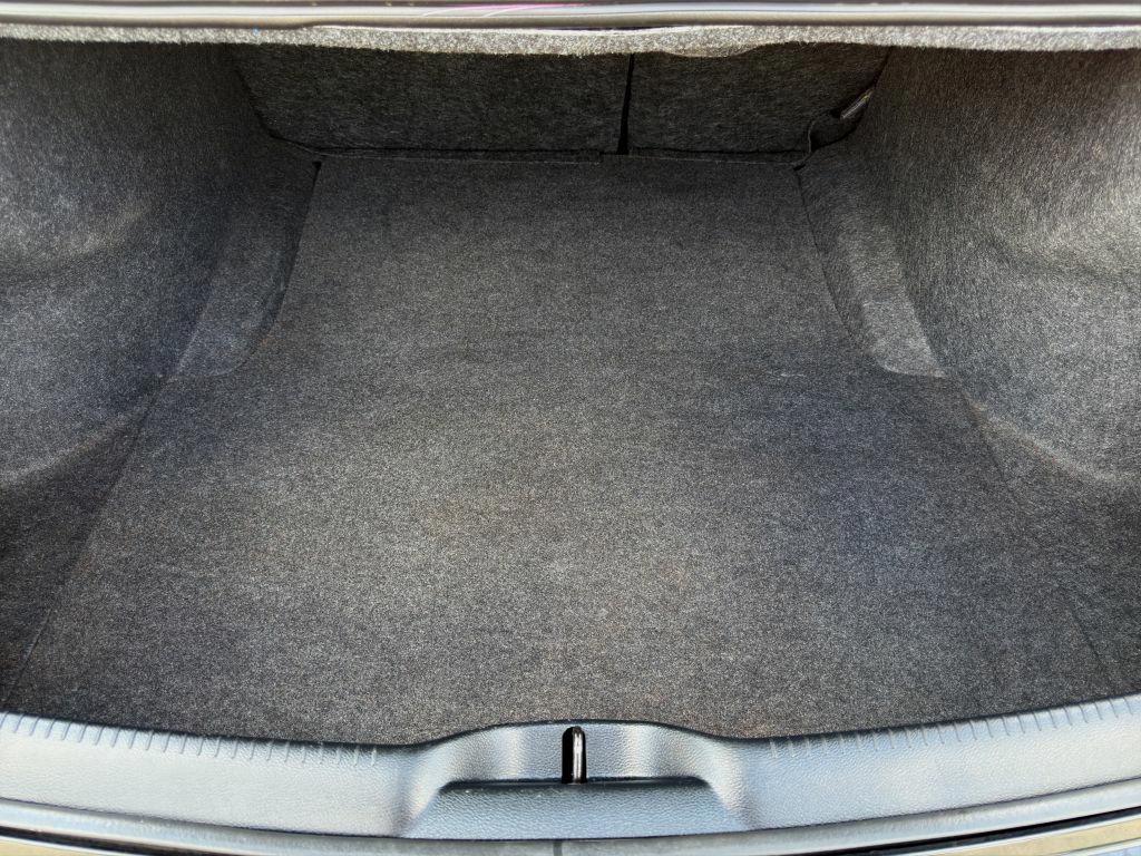 2023 Chrysler 300 Image 18