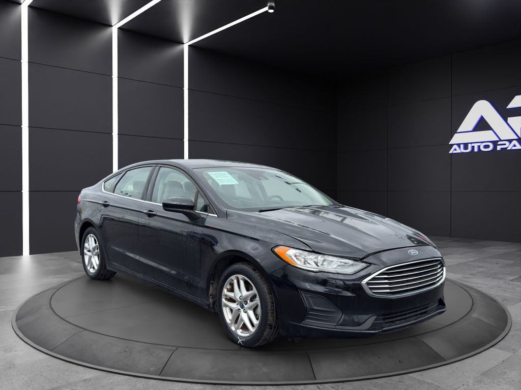 2020 Ford Fusion Image 3