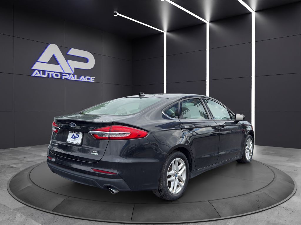 2020 Ford Fusion Image 6