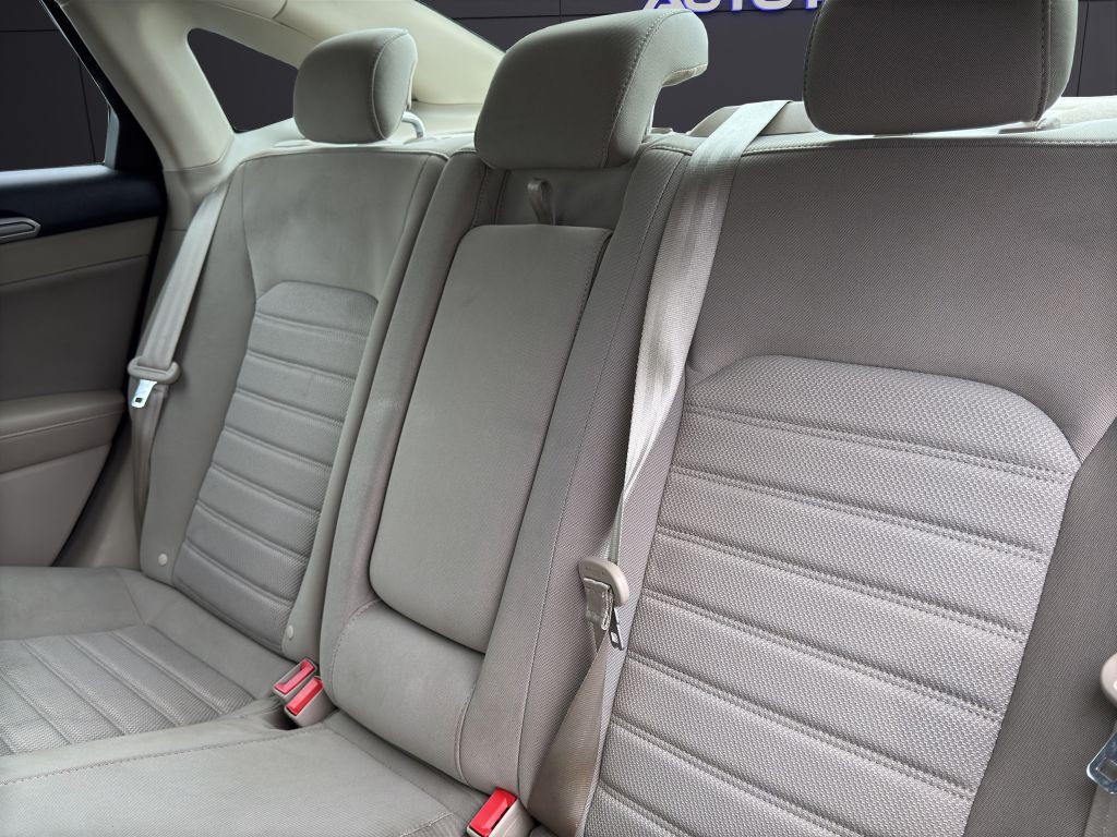 2020 Ford Fusion Image 21