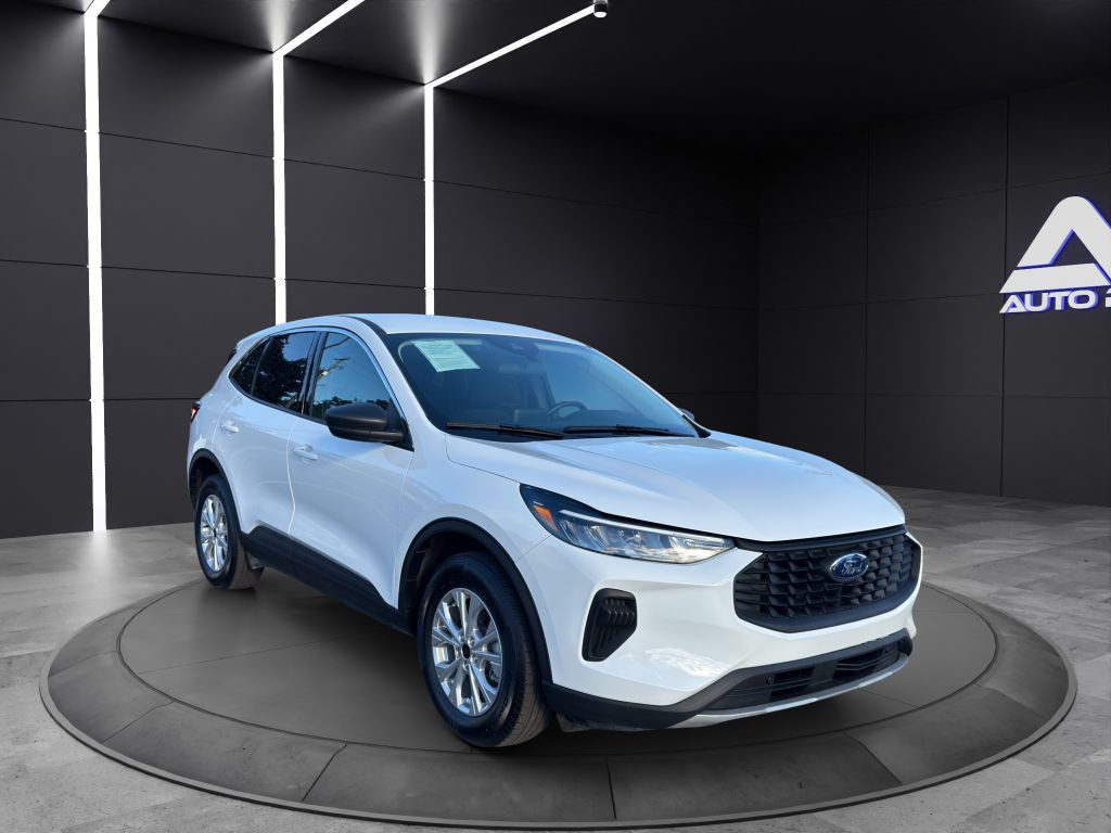 2024 Ford Escape Image 3