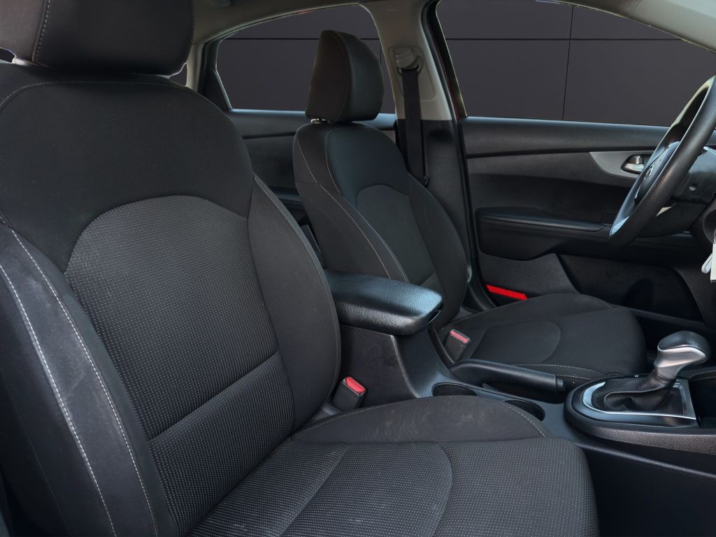 2021 Kia Forte Image 14