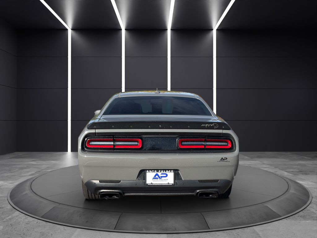 2017 Dodge Challenger Image 5