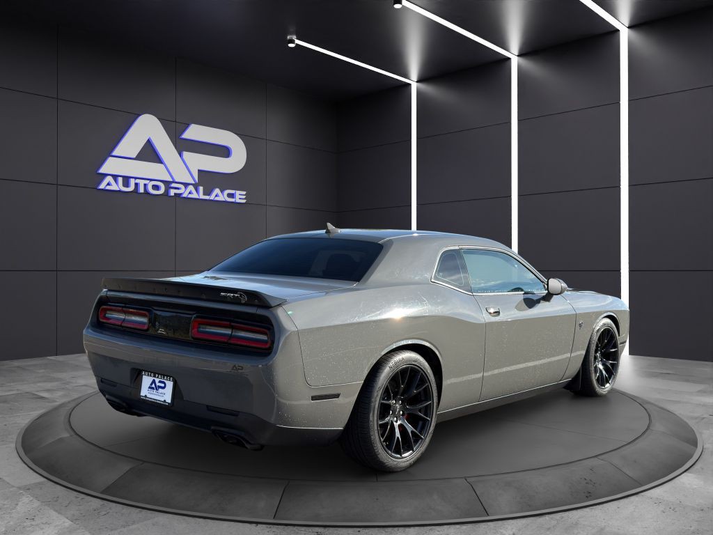 2017 Dodge Challenger Image 6