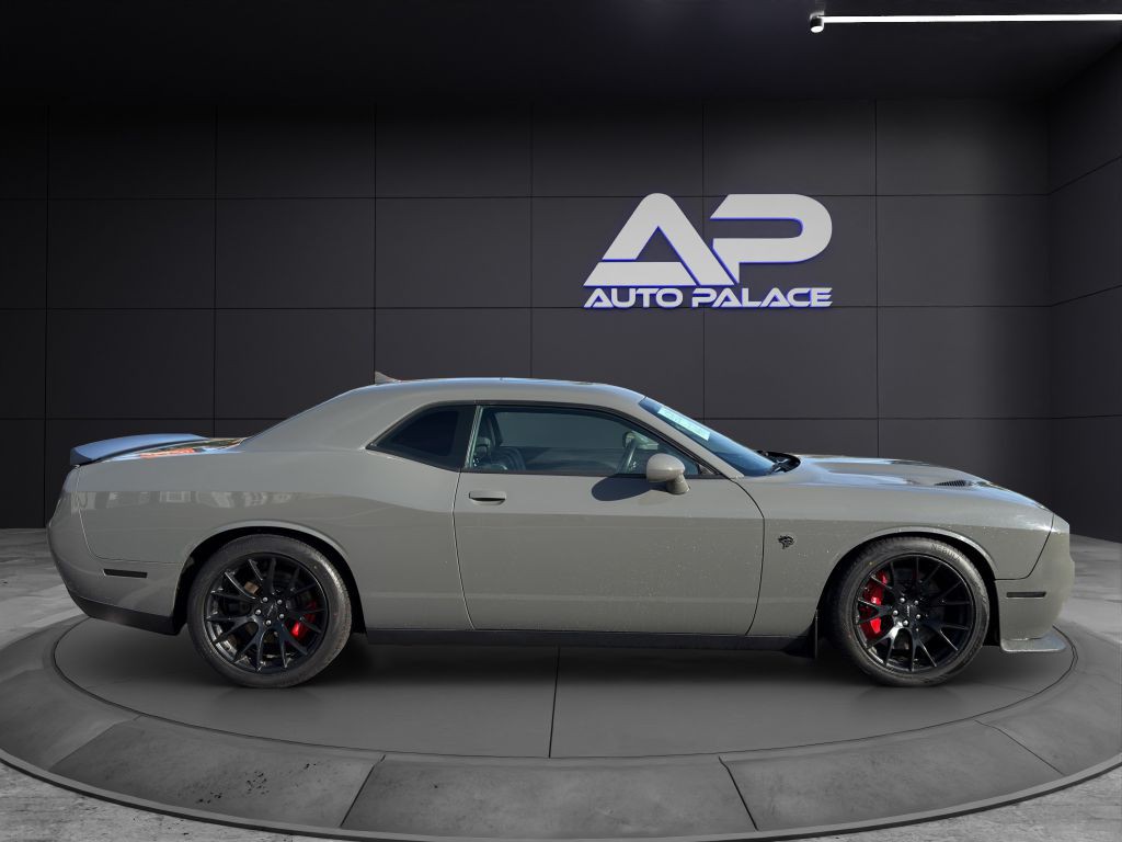 2017 Dodge Challenger Image 8