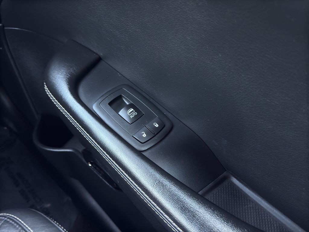 2017 Dodge Challenger Image 15