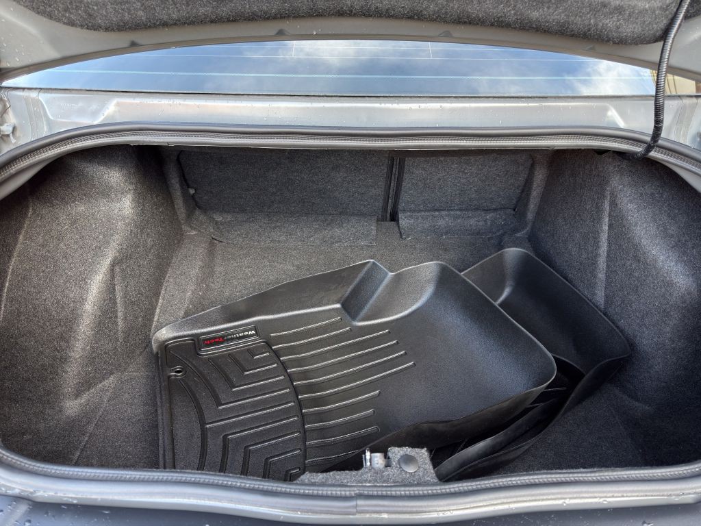 2017 Dodge Challenger Image 22