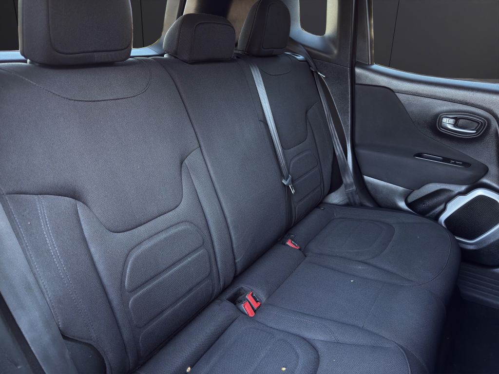 2018 Jeep Renegade Image 19