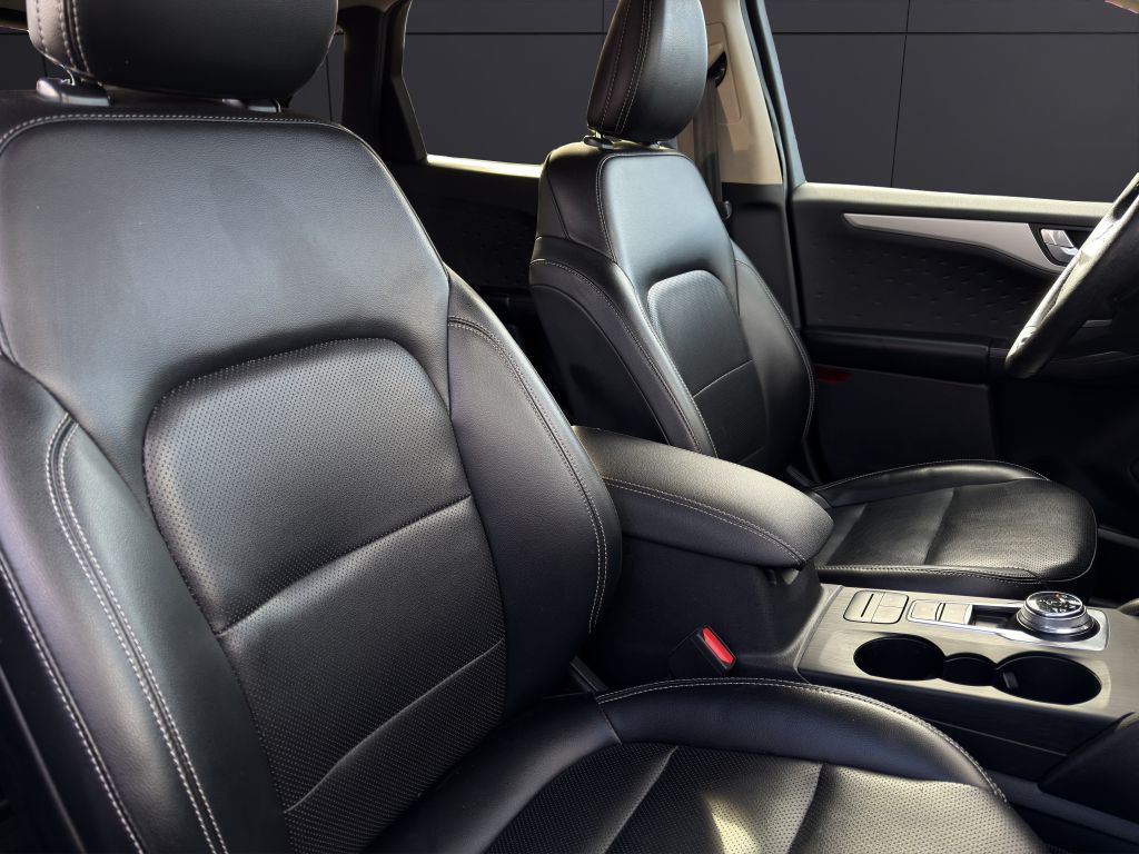 2020 Ford Escape Image 14