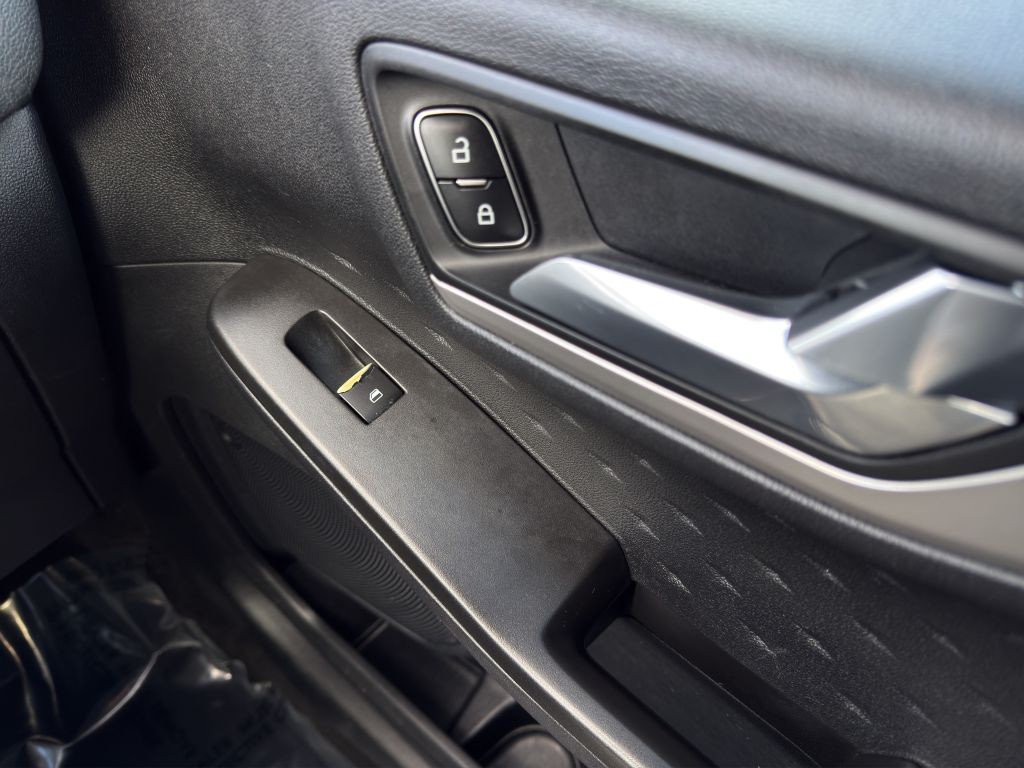 2020 Ford Escape Image 15