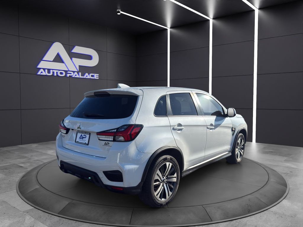 2020 Mitsubishi Outlander Image 6