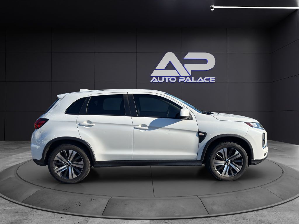 2020 Mitsubishi Outlander Image 8