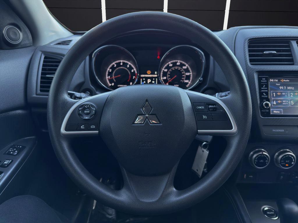 2020 Mitsubishi Outlander Image 16