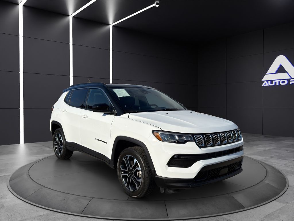 2023 Jeep Compass Image 3