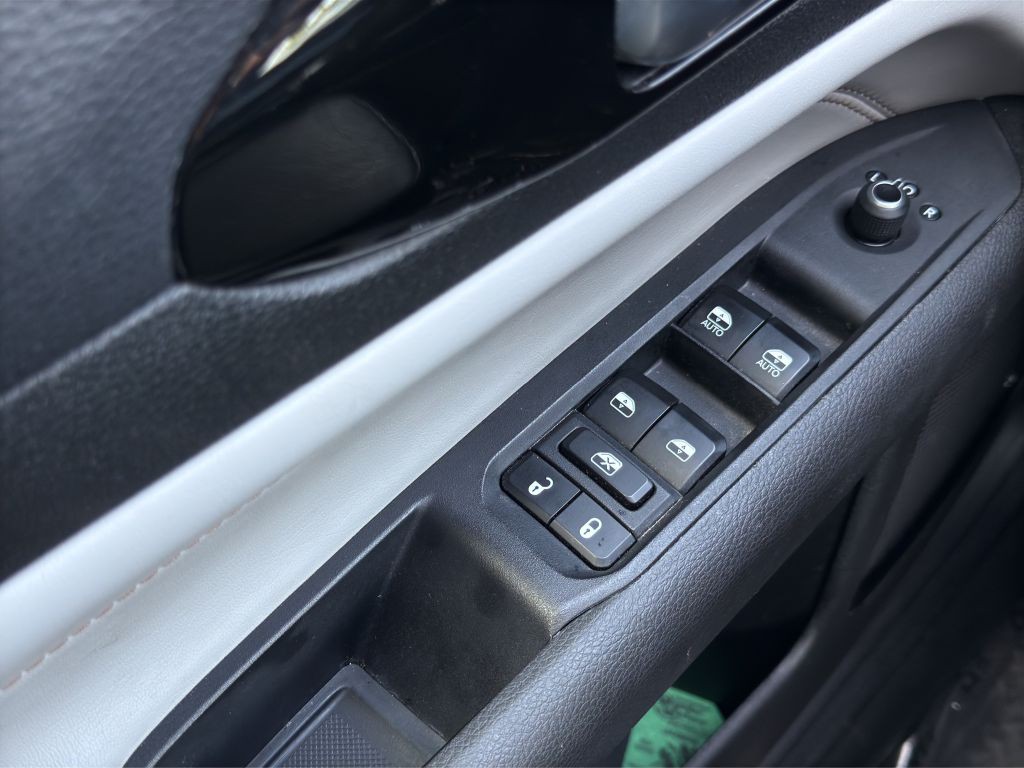 2023 Jeep Compass Image 11