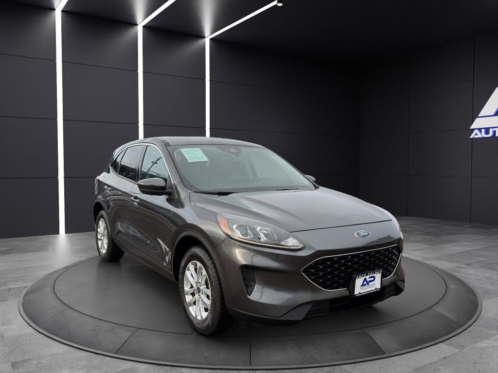2020 Ford Escape Image 3