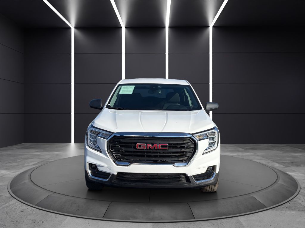 2024 GMC Terrain Image 2