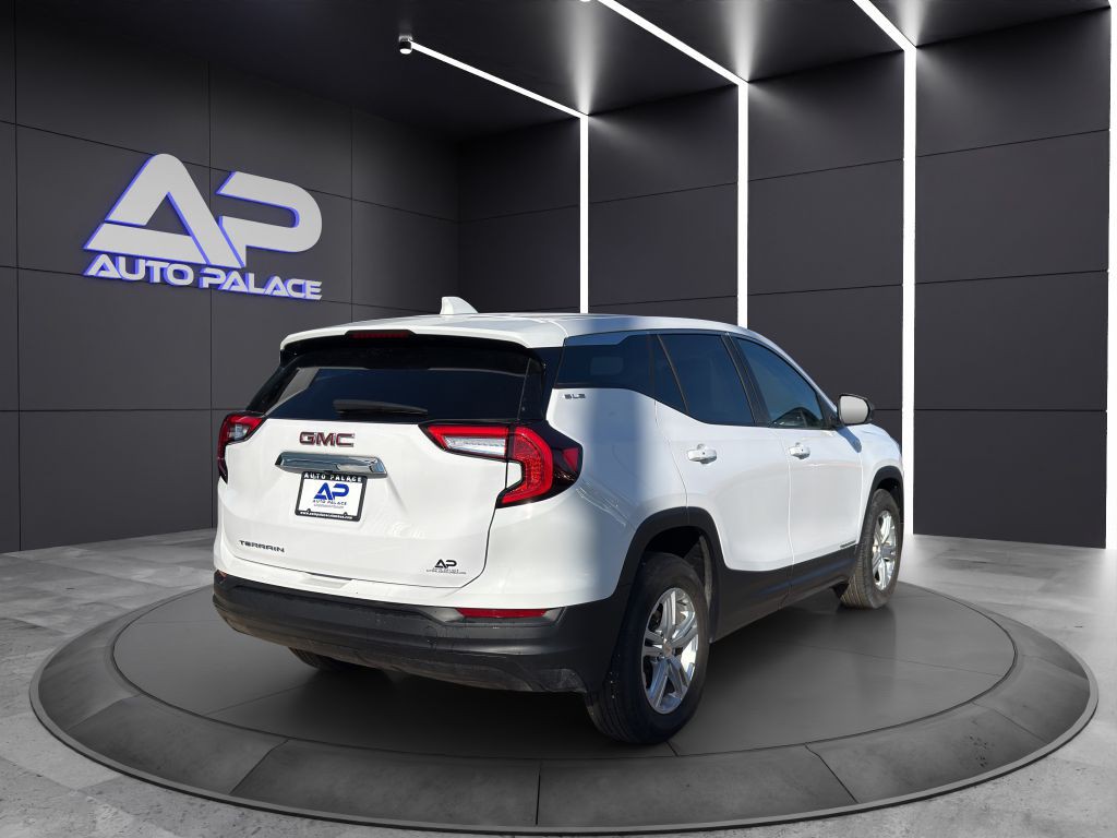 2024 GMC Terrain Image 6