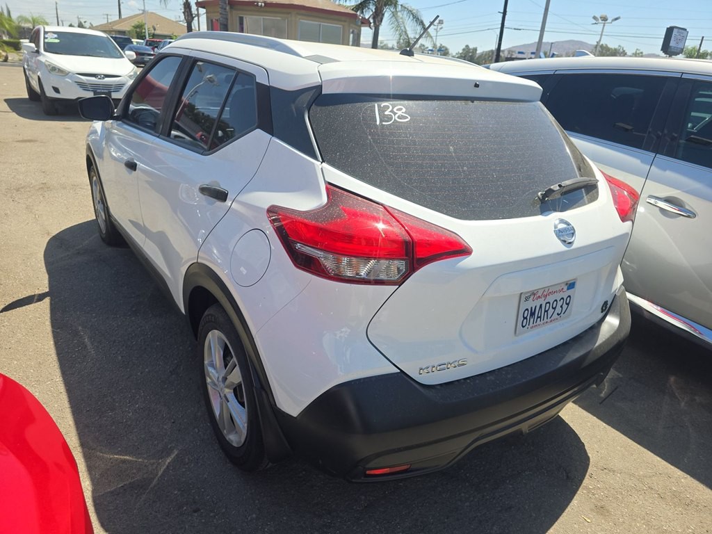 2019 Nissan Kicks Image 2