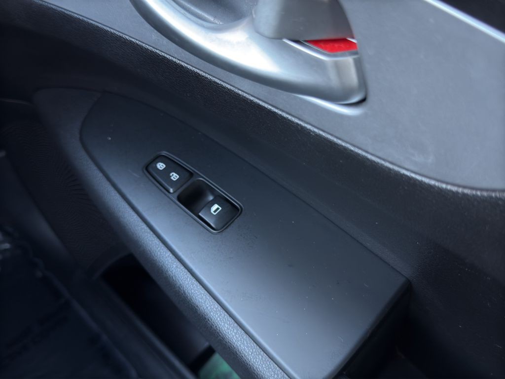 2023 Kia Forte Image 15