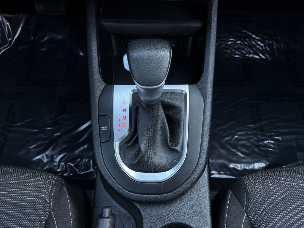 2023 Kia Forte Image 18