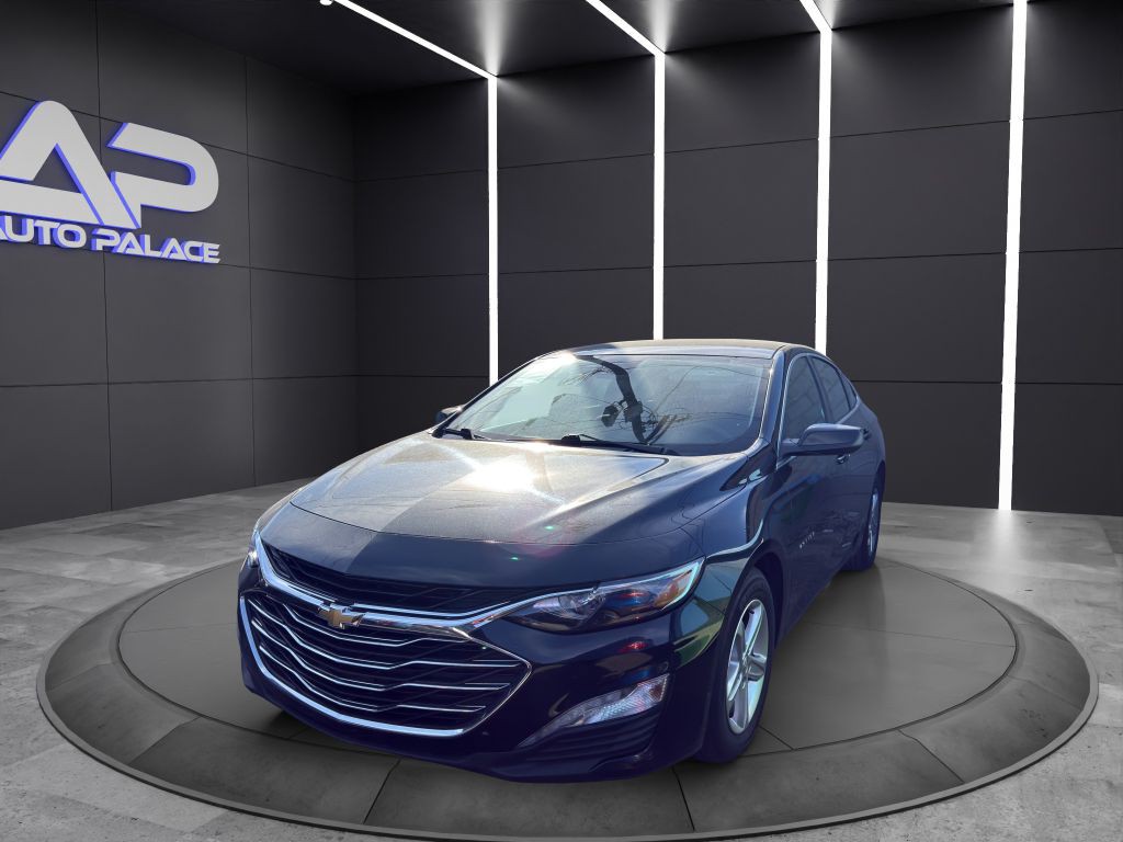 2023 Chevrolet Malibu Image 1