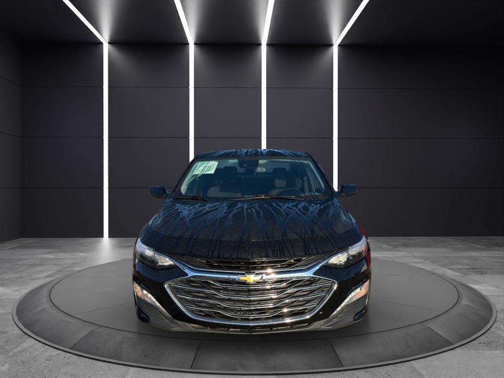 2023 Chevrolet Malibu Image 2
