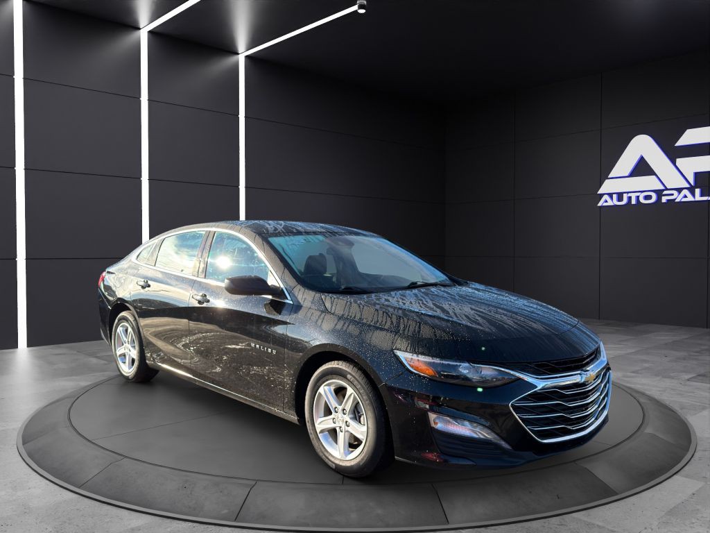 2023 Chevrolet Malibu Image 3
