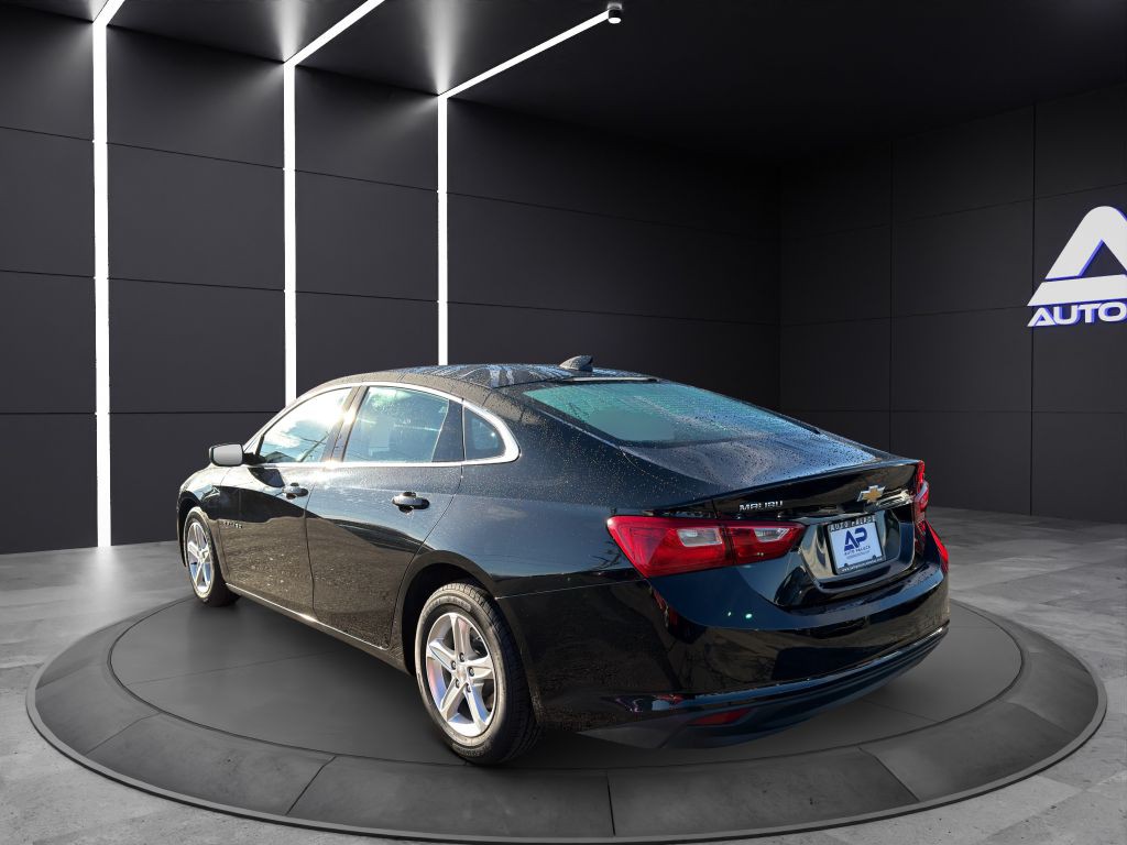 2023 Chevrolet Malibu Image 4