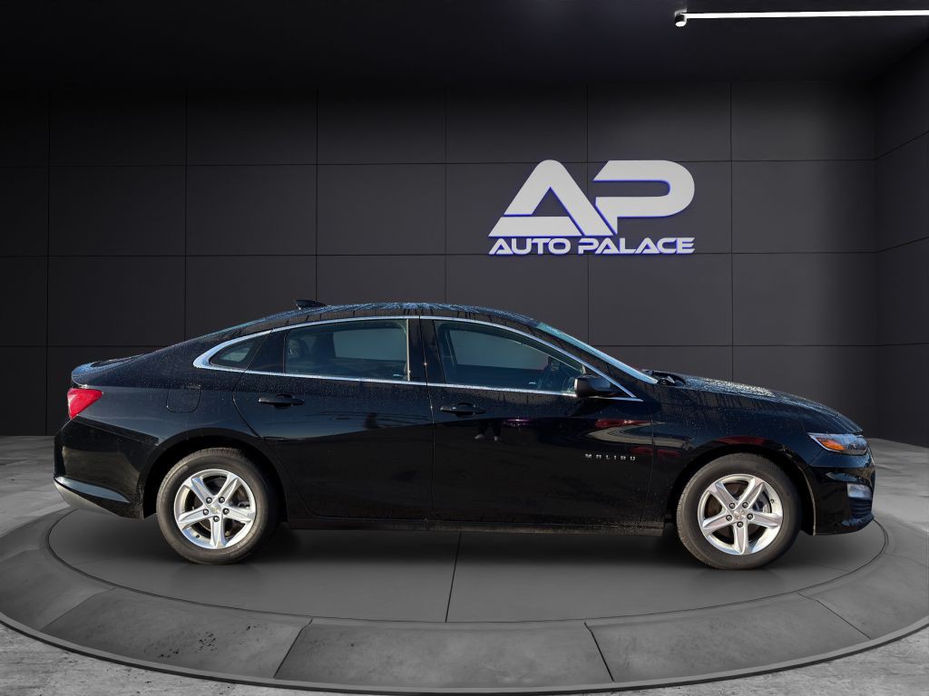 2023 Chevrolet Malibu Image 8