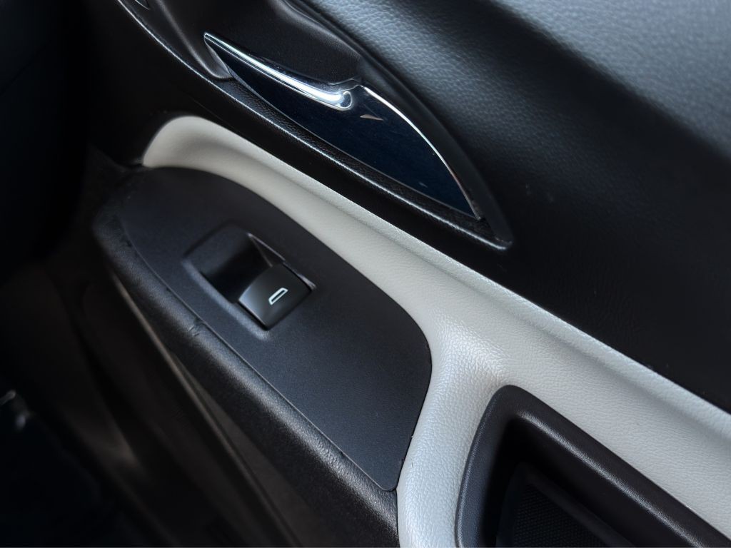 2021 Chevrolet Equinox Image 15