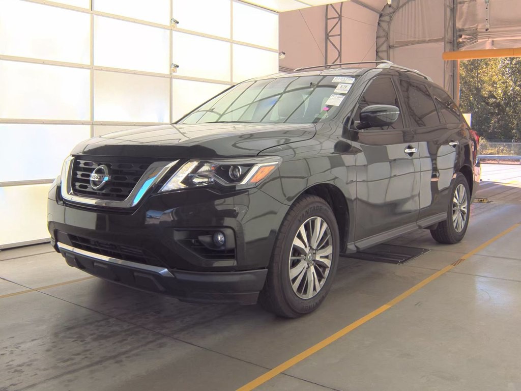 2020 Nissan Pathfinder Image 1